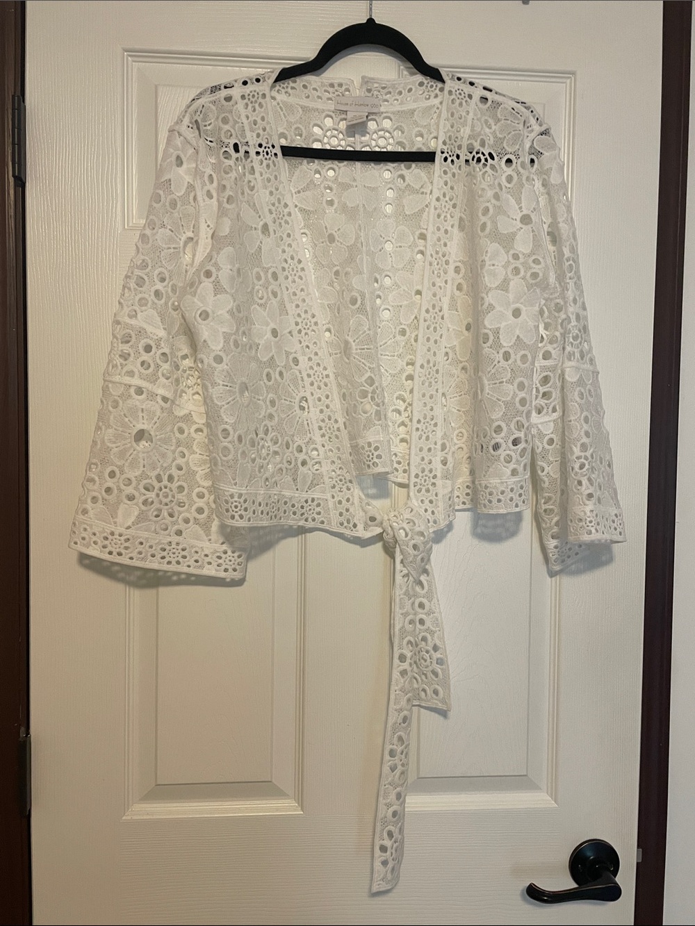 House of Harlow Tie front shrug White flocked One Size